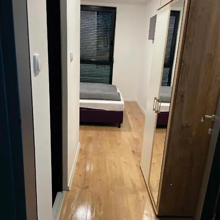 Groff Restaurant & *