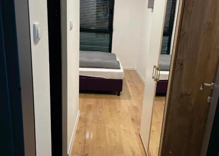 Groff Restaurant & *