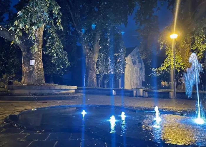 Groff Restaurant & * Kotor Varos